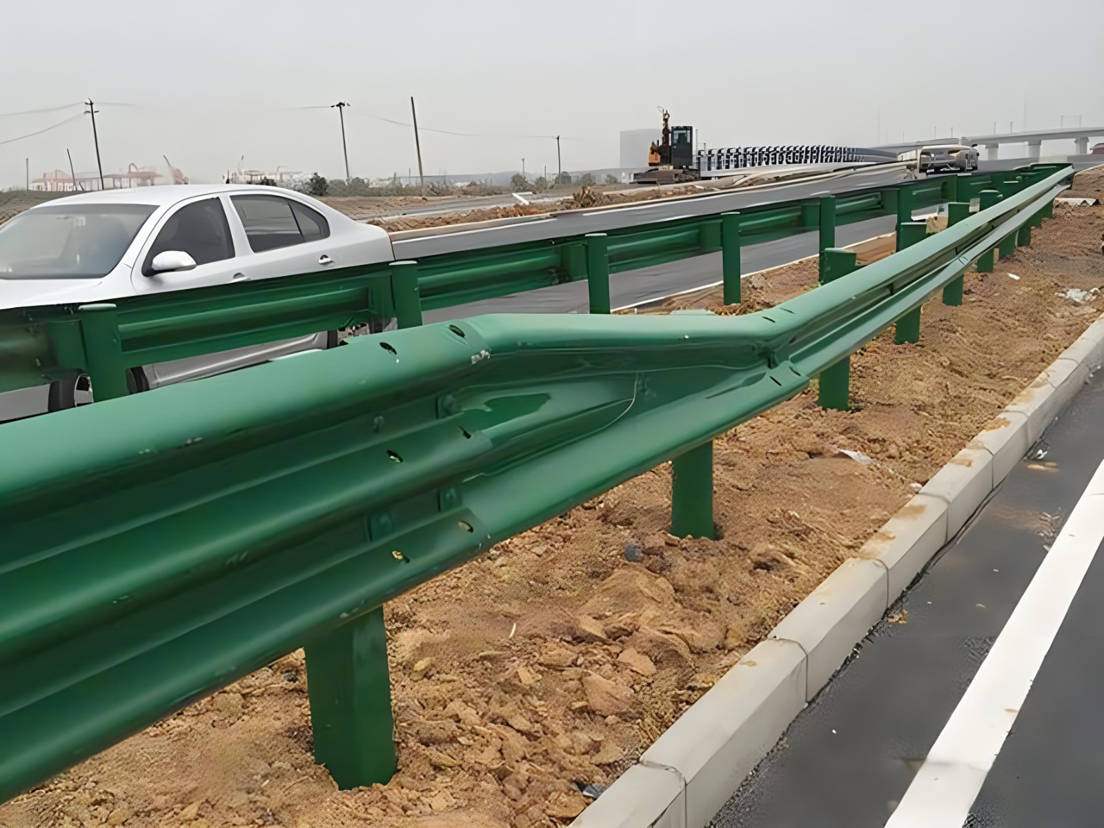 铜仁高速波形护栏板日常维护方案确保道路安全新举措
