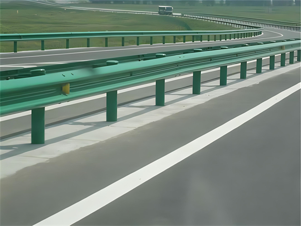 铜仁波形梁护栏在高速公路的应用